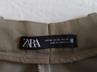 Pantalón beige oscuro