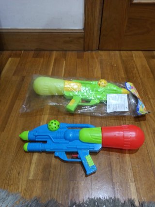 Pistolas de agua (2 unidades)