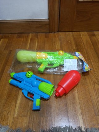 Pistolas de agua (2 unidades)