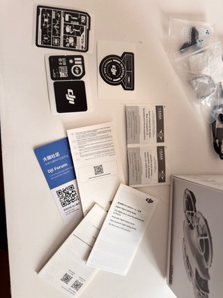 Combo Droni DJI NEO con telecomando, 3 batterie e accessori