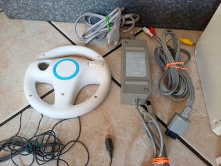 Nintendo Wii Console con 2 controller e Mariokart