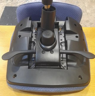 Silla de oficina azul y negra
