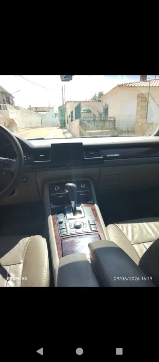 Audi A8 2004