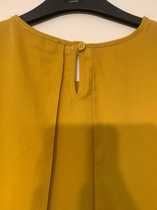 Blusa Atmosphere mostaza talla M