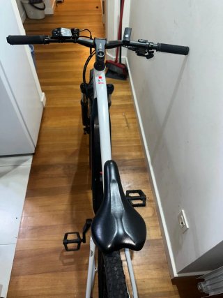 Bicicleta Eléctrica Blanca