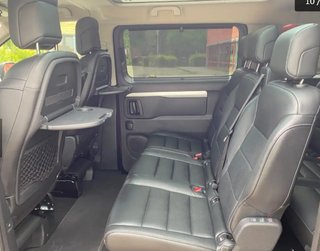 Peugeot Traveller 2018  8 plazas asientos de cuero
