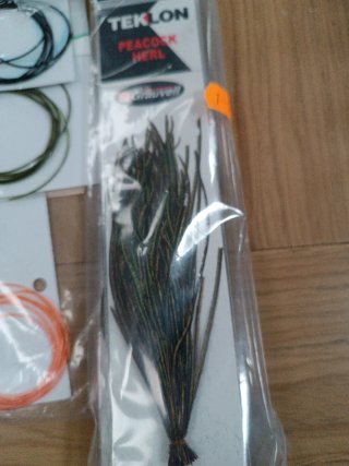 Material para confeccionar moscas de pesca
