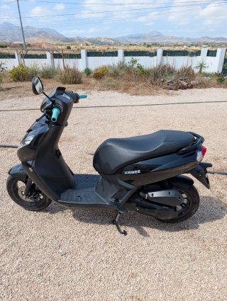 Peugeot Kisbee 50cc 4T Negra