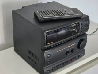 Sony MHC-3900 Mini Hi-Fi + Mando