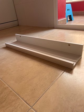 Estanteria blanca de madera para pared