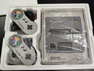Nintendo Super Famicom con caja de Segunda mano por 230 EUR en