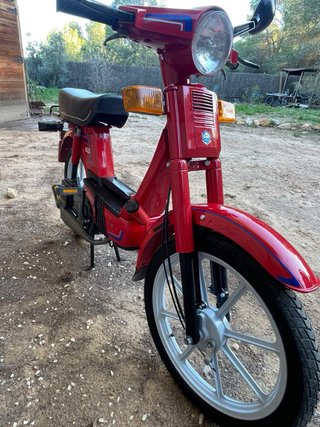 VESPINO ALX ROJO RESTAURADO Y DOCUMENTADO