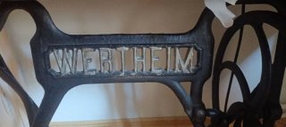 Máquina de coser Wertheim antigua