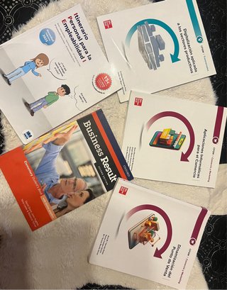 Lote de 8 libros del ciclo de Comercio y Marketing