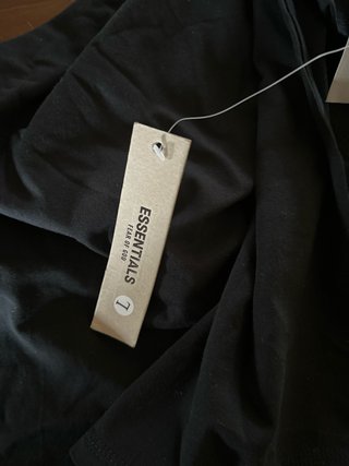 Maglietta ESSENTIALS nera