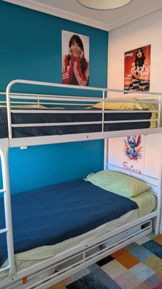 Litera IKEA Blanca y somier supletorio con ruedas