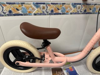 Bicicleta sin pedales rosa Btwin