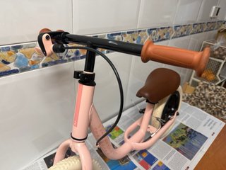Bicicleta sin pedales rosa Btwin