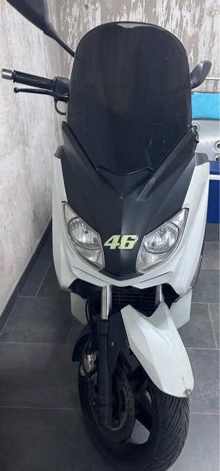 Yamaha Xmax 250 Scooter