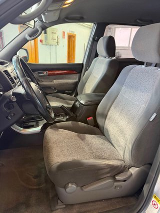 Toyota Land Cruiser 2004