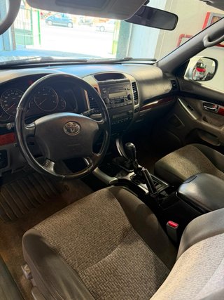 Toyota Land Cruiser 2004