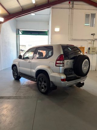 Toyota Land Cruiser 2004