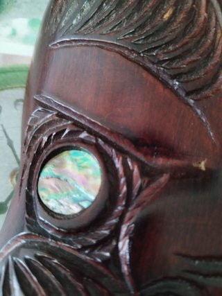 Estatua Tiki Maorí Tallada a Mano