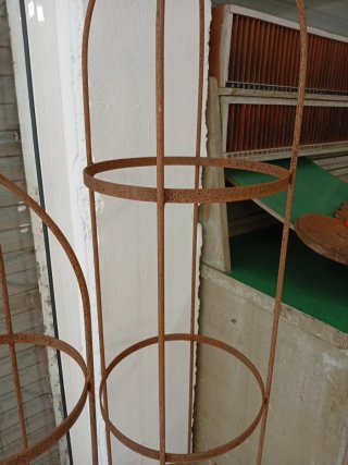 3 Obeliscos Hierro Jardín