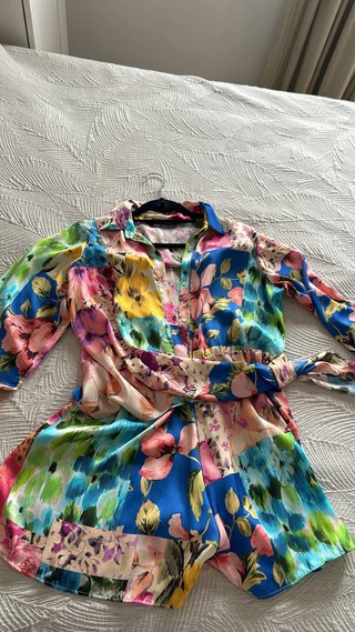 Peto pantalón Zara Talla L Estampado Floral