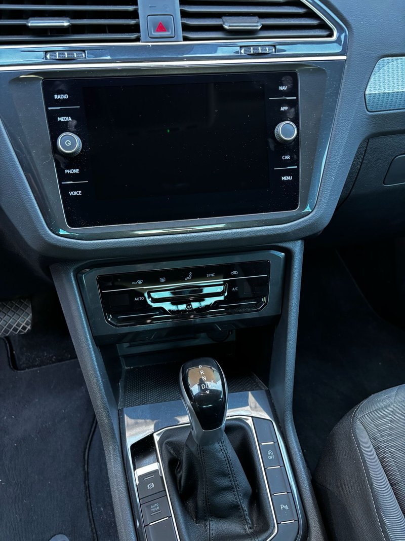 Volkswagen Tiguan Life 2.0 TDI DSG (2021) 2022, foto 3