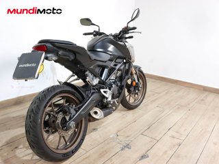 HONDA CB 125 R