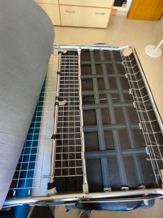 Divano letto blu in velluto