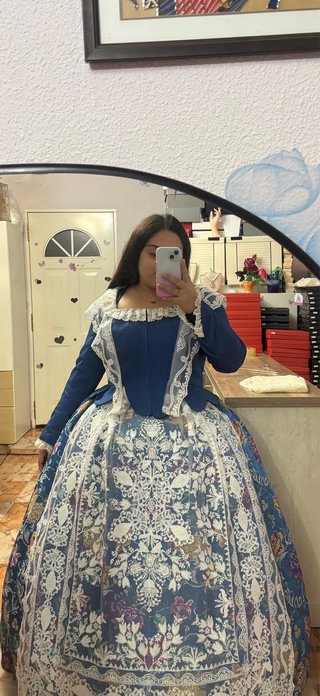 Alquilo Traje de Fallera Talla L