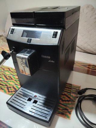 Cafetera Saeco Lirika Negra