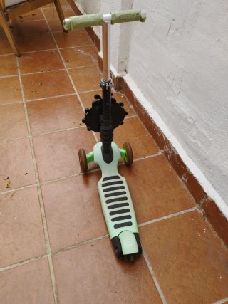 Monopattino per bambini a 3 ruote