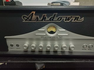 Ampli guitarra. Cabezal a válvulas Ashdown Peacema