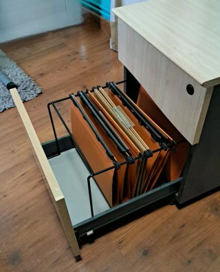 Cajonera de madera con ruedas
