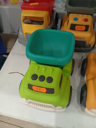 Juego de camiones de juguete