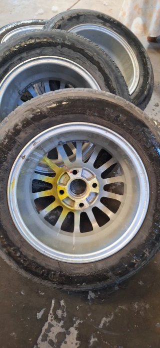 1 Llantas 14 pulgadas 4x108