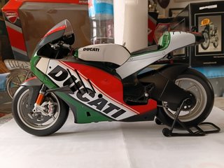 Maqueta Moto Ducati Superbike 1:6