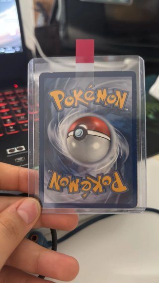 Reshiram 113/114 Carta Pokémon
