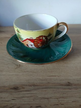 Chávena com pires pintada