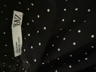Falda Zara lunares midi Talla M