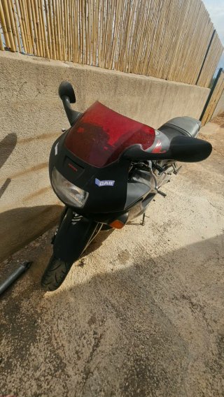 Honda CBR 600F Negra