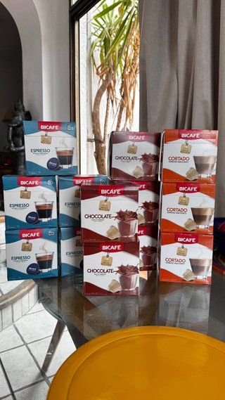 Cafetera Krups Dolce Gusto Genio S + 23 cajas cafe