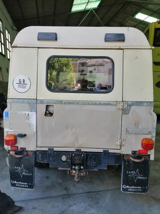 Land Rover Defender 1986