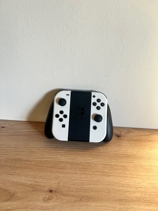 Nintendo Switch OLED Bianca e Nera