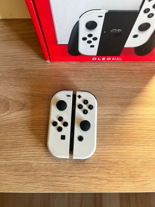 Nintendo Switch OLED Bianca e Nera