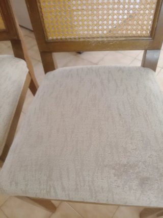 Juego de 4 sillas de comedor de madera y ratán