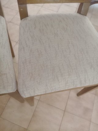Juego de 4 sillas de comedor de madera y ratán